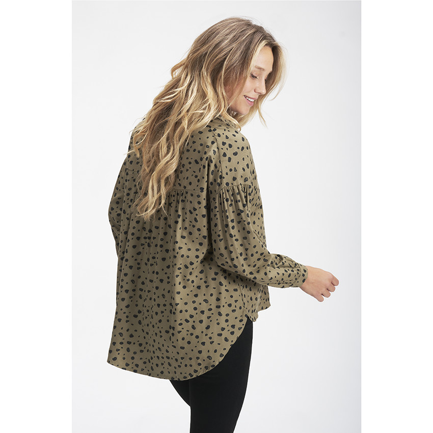 Chemise manches longues en toile imprimé léopard Main Chemise manches longues en toile imprimé léopard