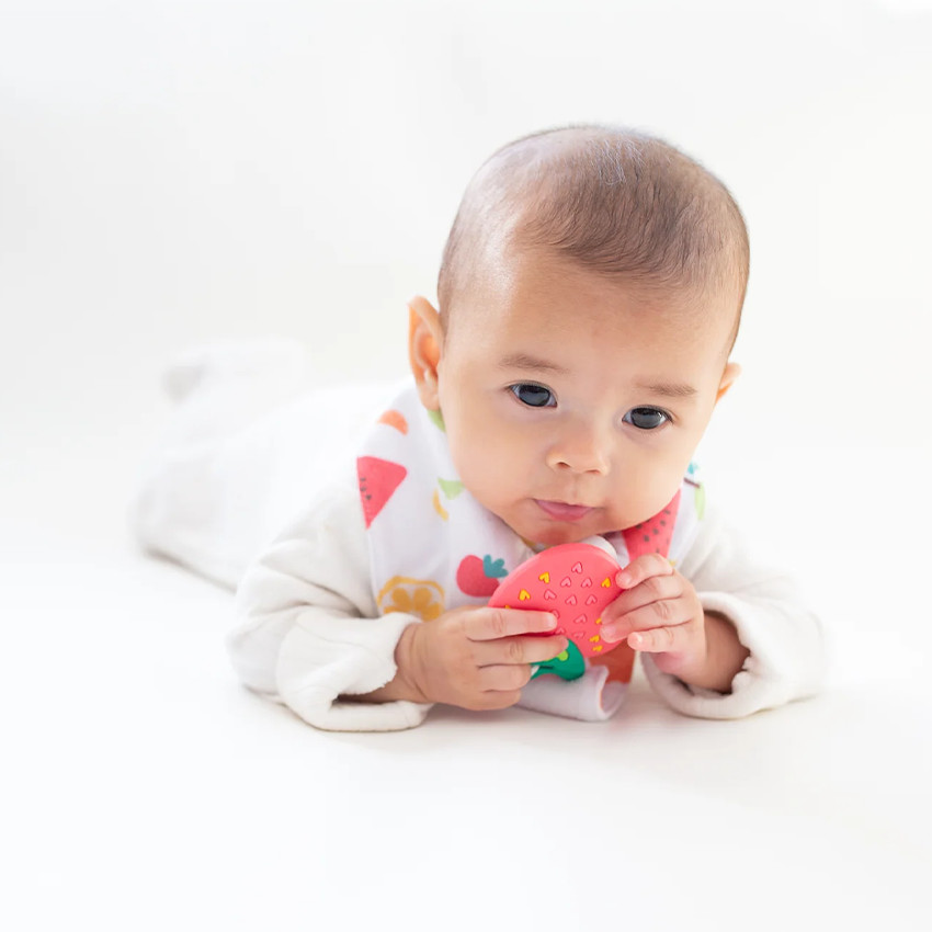 Set de 2 mini jouets de dentition Ananas + Fraise 