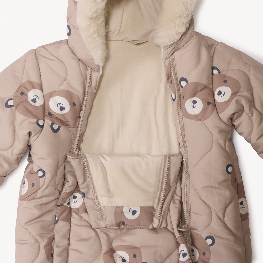 Combi-pilote imprimé oursons pour bébé avec finitions différentes selon l'âge 