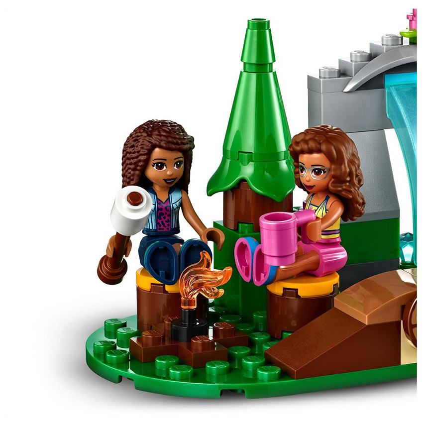 Friends La Cascade dans la Forêt 