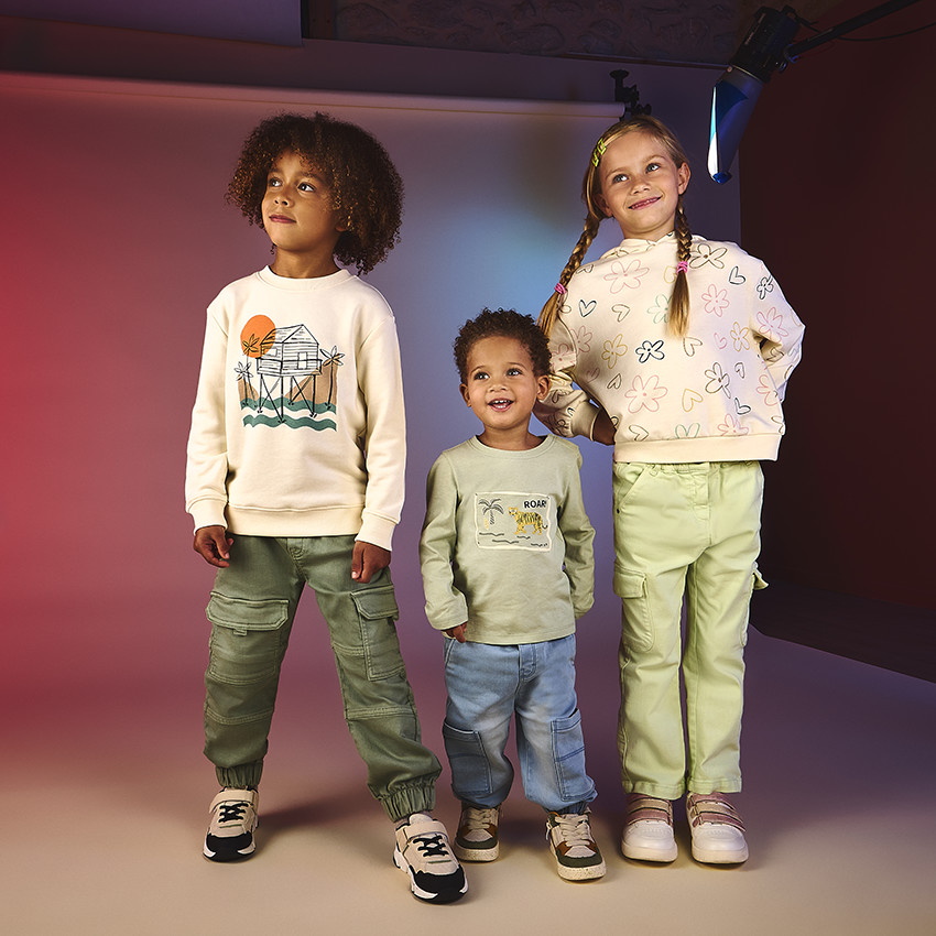 Jean uni à poches effet denim style cargo pour garçon  