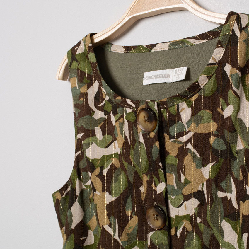 Robe sans manches imprimée style camouflage Main Robe sans manches imprimée style camouflage