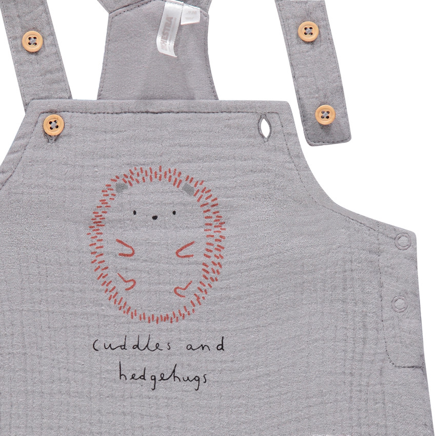 Ensemble avec t-shirt print hérissons et salopette en gaze 