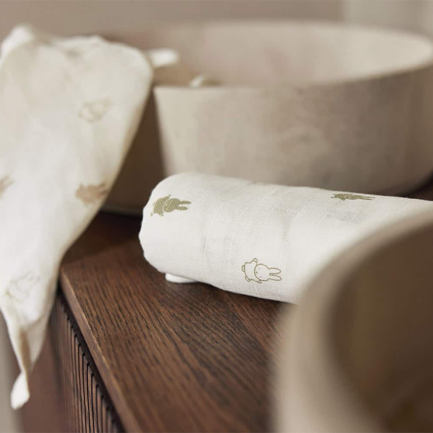 Lot de 2 langes en gaze de coton 115 x 115 cm Happy Miffy olive green 