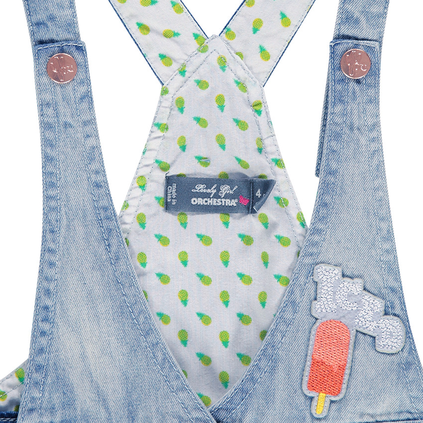 Robe salopette en jeans avec patchs fantaisie  