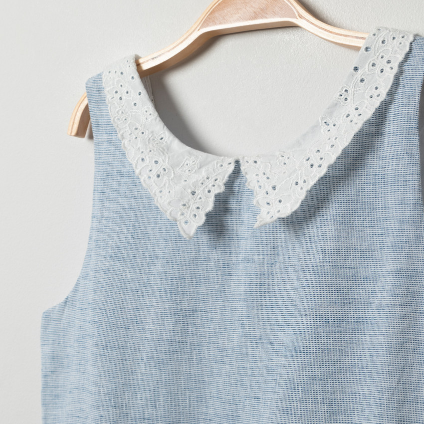 Robe de cérémonie en coton et lin à col en broderie anglaise  