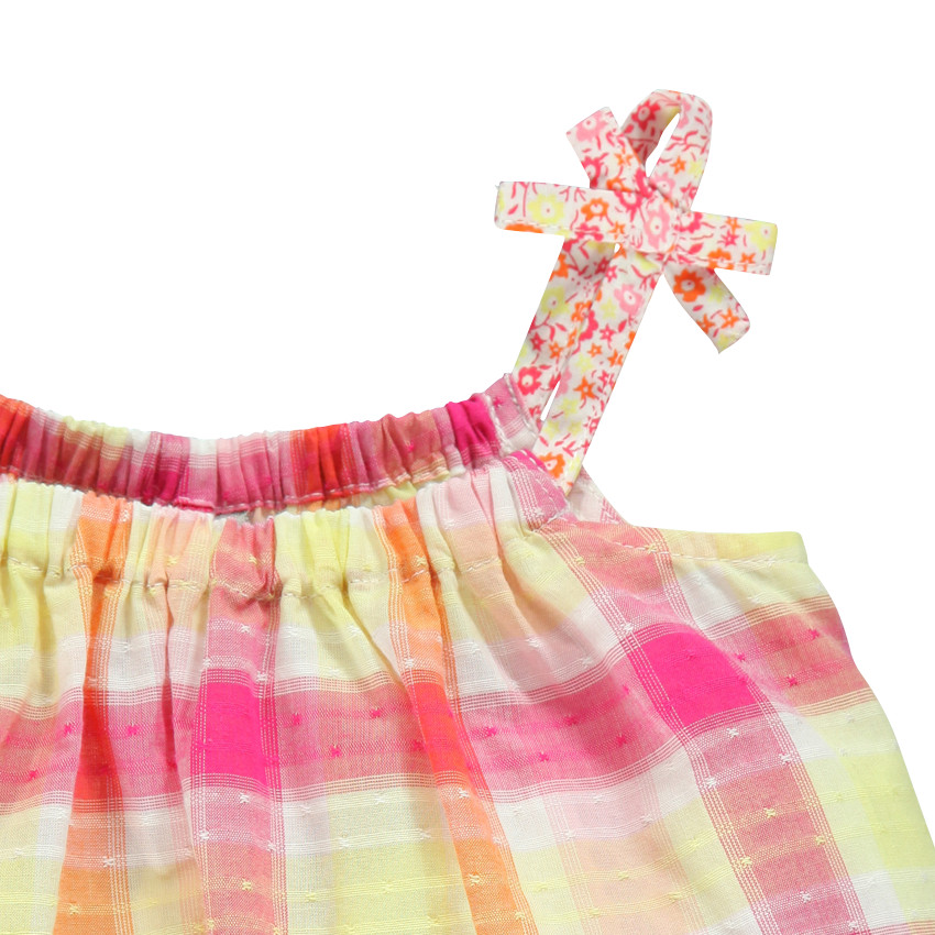 Robe à carreaux et bretelles fleuries 