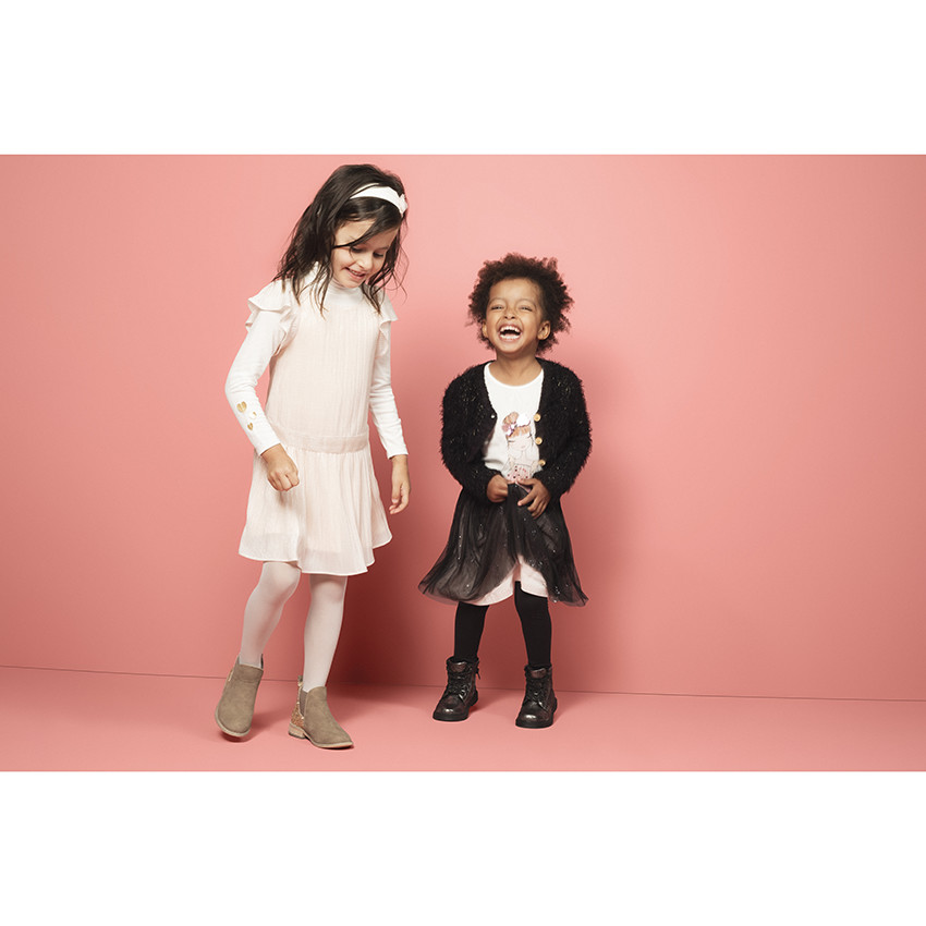 Gilet en tricot avec fil brillant mélangé  