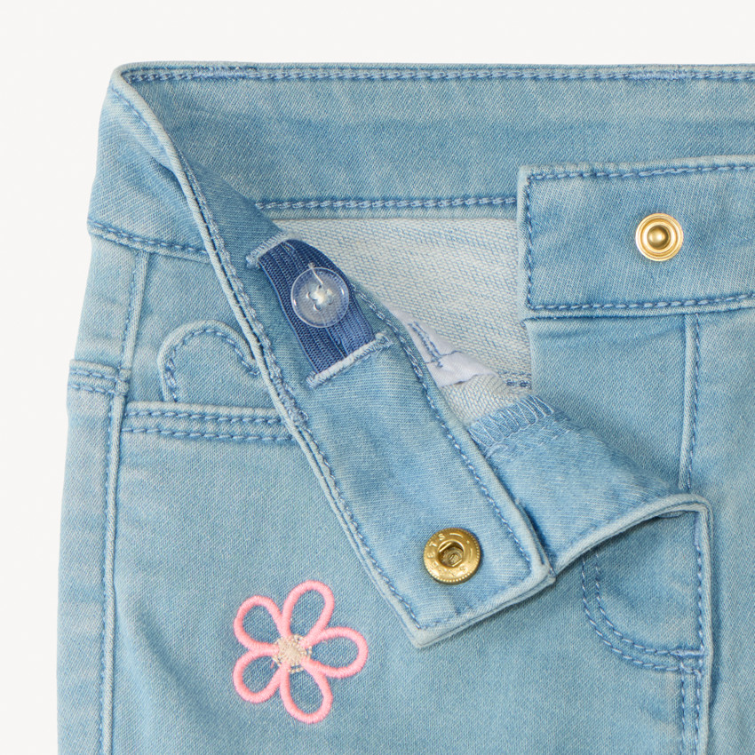 Short en jean broderie fantaisie pour bébé fille 