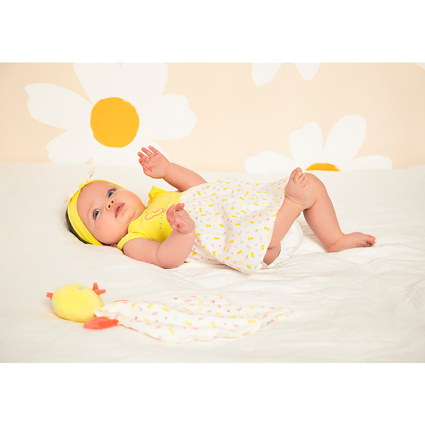 Doudou en velours et double gaze de coton petit poussin pour bébé 