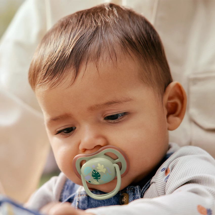 Lot de 2 sucettes silicone 6-18M Ultra Air décorées 