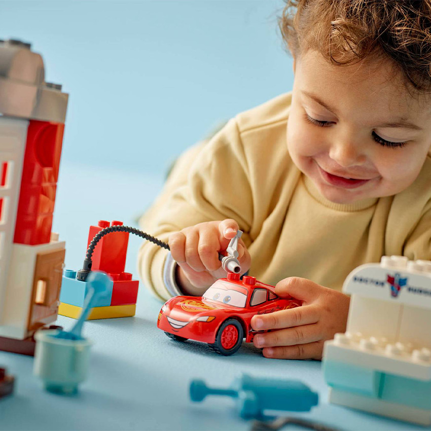 Visite de McQueen au garage de Doc LEGO Duplo 