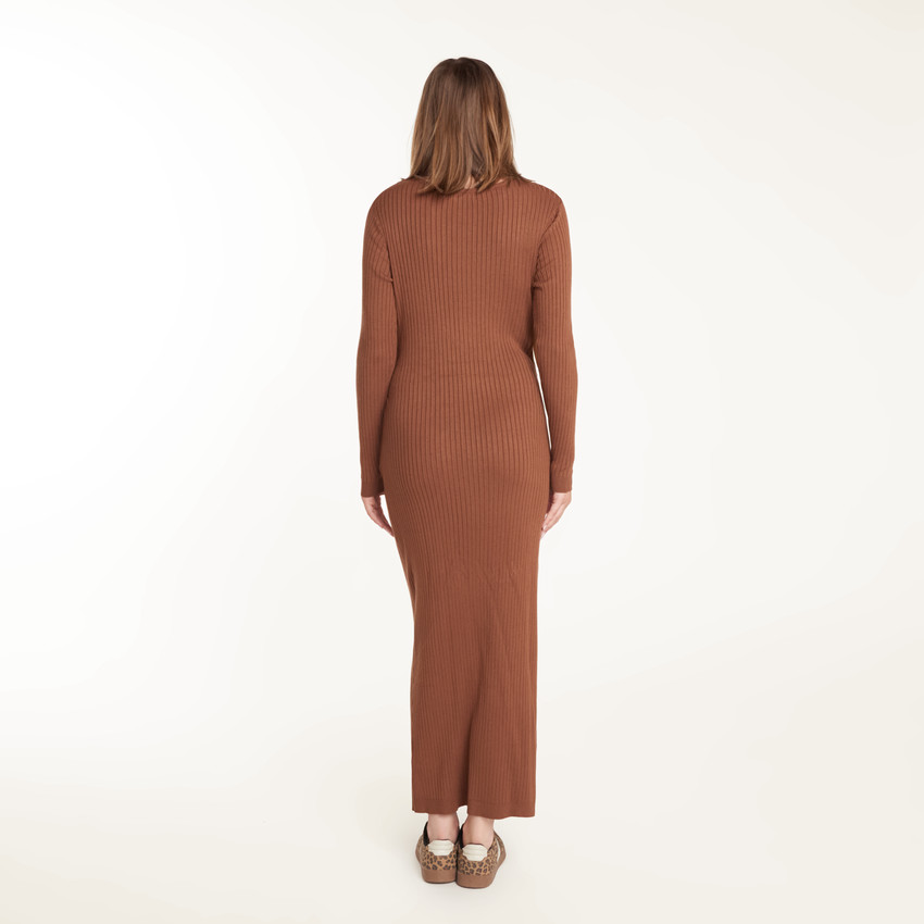 Robe longue de maternité en maille côtelée 