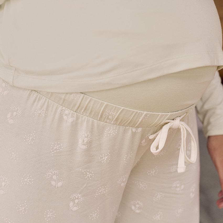 Pantalon de pyjama fleuris de grossesse 