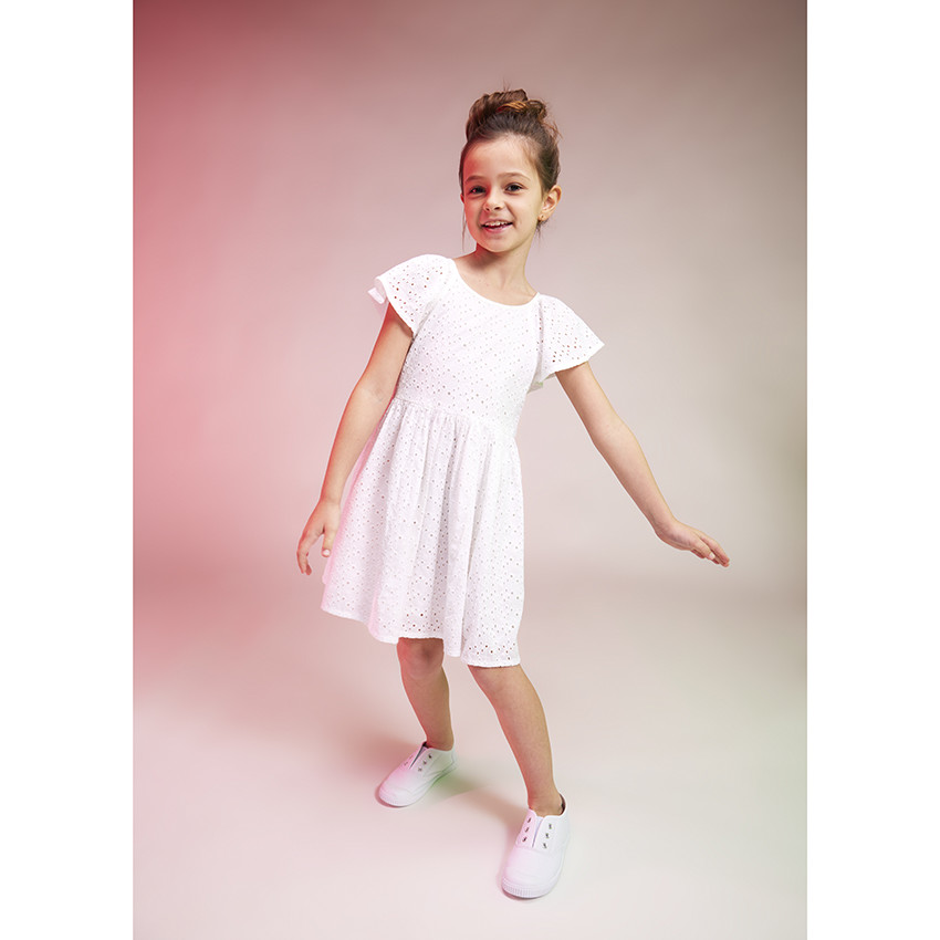 Robe manches courtes en broderie anglaise pour fille