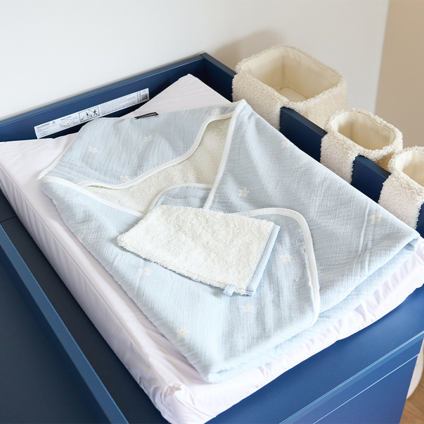 Set de bain cape + gant de toilette en mousseline imprimé fleuri 