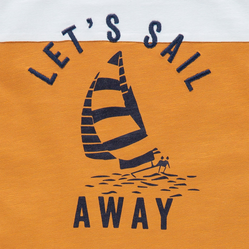 Ensemble avec t-shirt print bateau et bermuda 