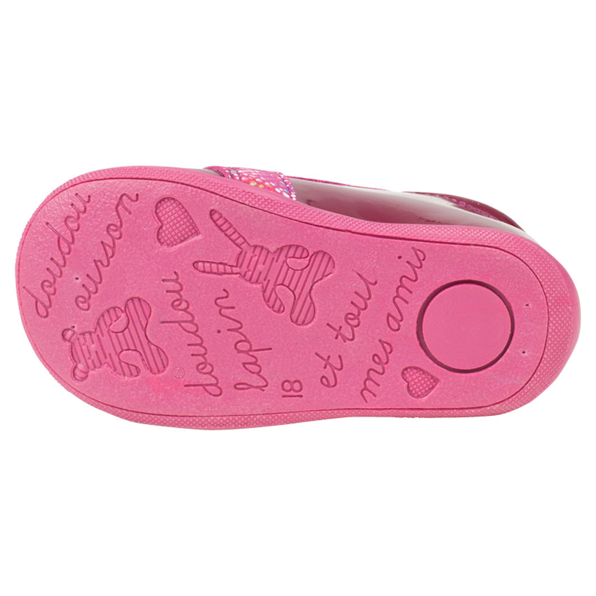 Bottillons en cuir vernis prune avec patch fleur 