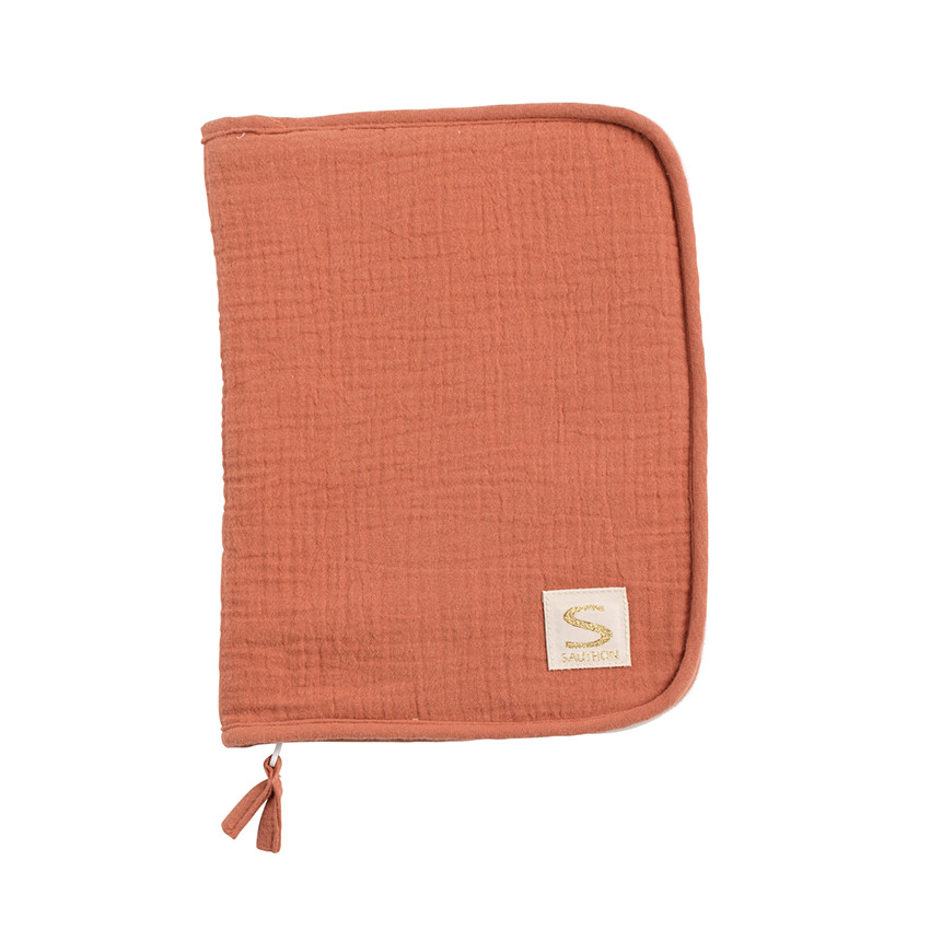 Protège carnet de santé en double gaze uni terracotta