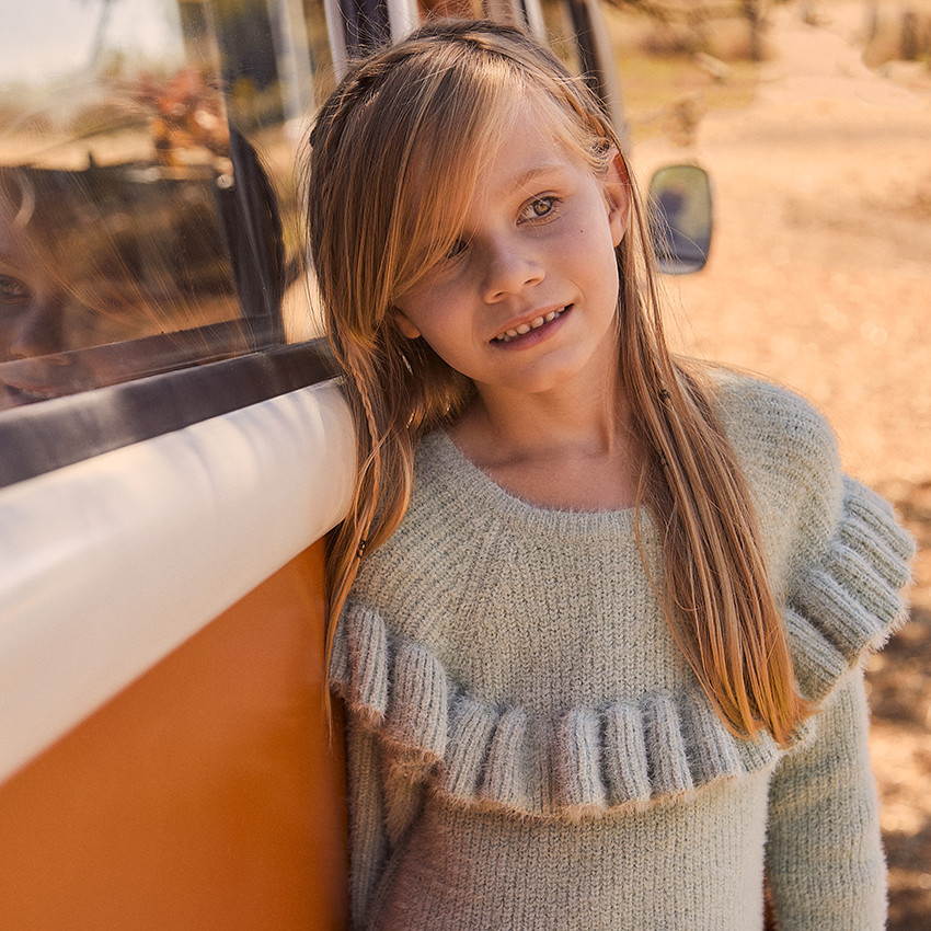 Pull en tricot côte uni avec empiècement volanté pour fille 