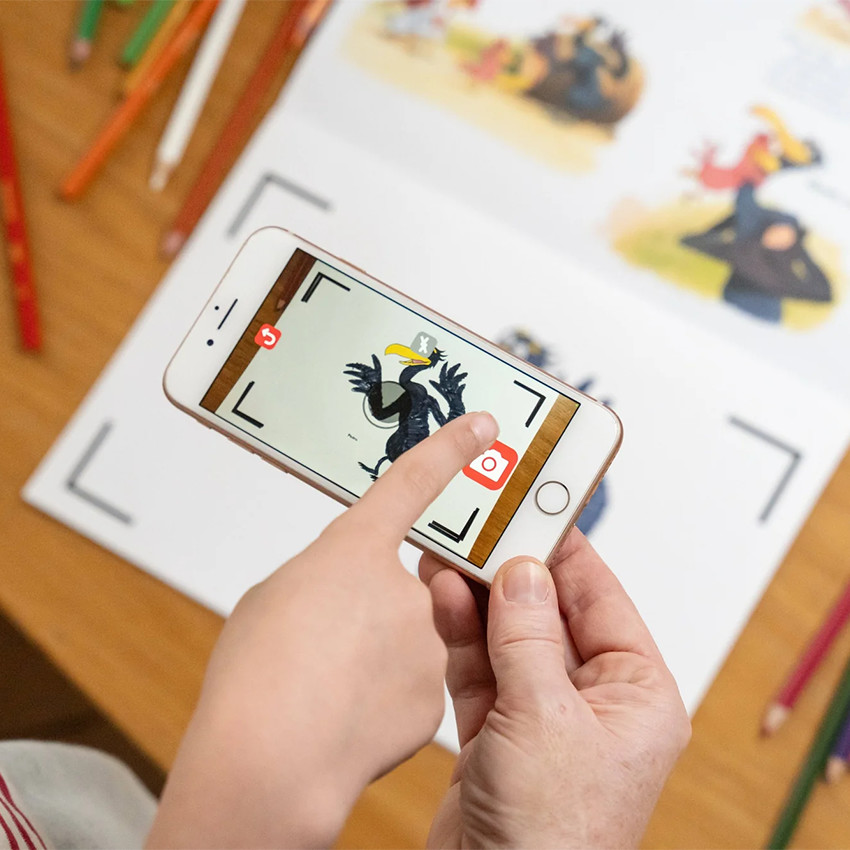 Cahier de dessin animé "Les P'tites Poules" 