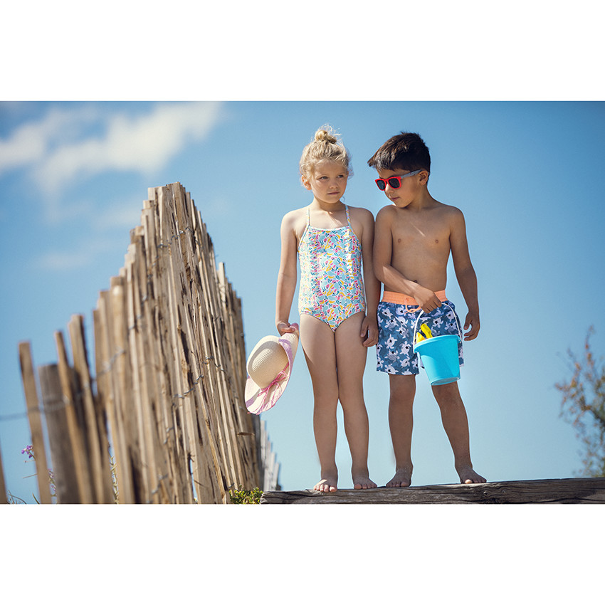 Capeline effet paille tressée à cordelettes roses 