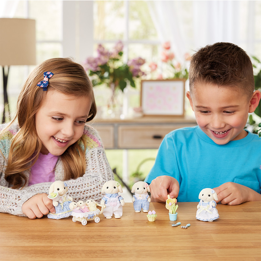 La famille Lapin Bélier avec landau 