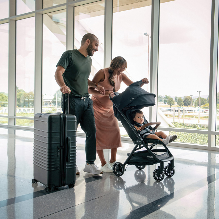Poussette compacte Trvl caviar 