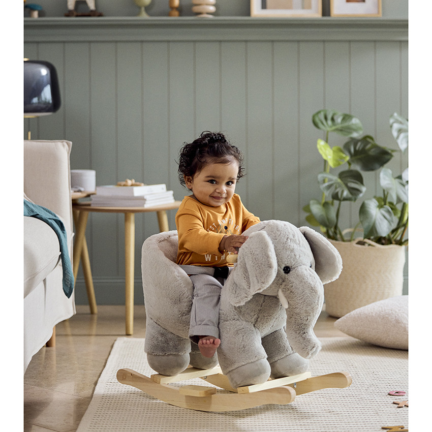 Éléphant à bascule  