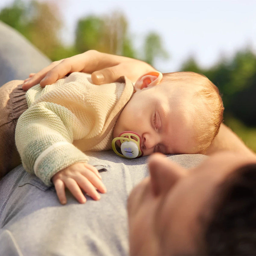 Lot de 2 sucettes silicone 0-6M Ultra Air nuit décorées 