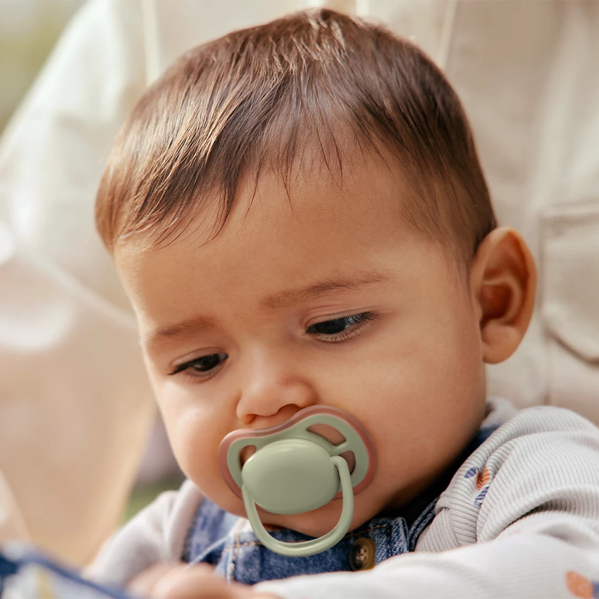 Lot de 2 sucettes silicone 6-18M Ultra Air unies 