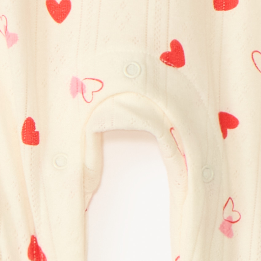 Dors-bien en maille pointel avec imprimé cœur pour bébé fille (ouvertures différentes selon l'âge) 