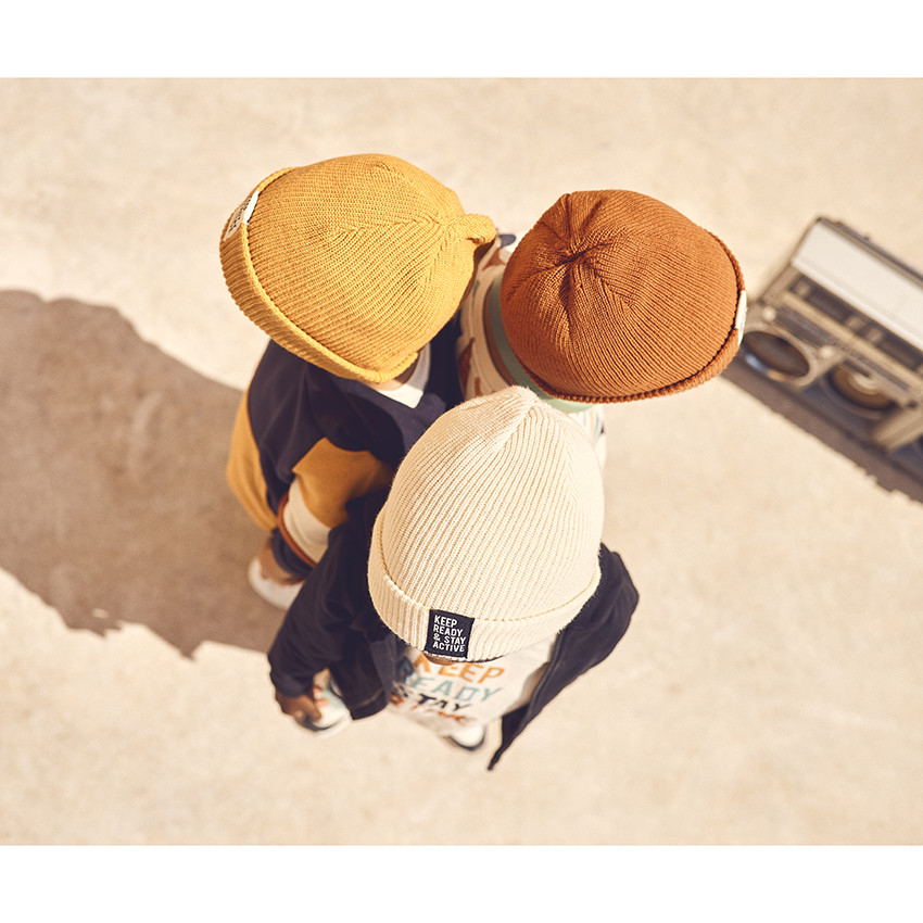 Bonnet en tricot côtelé uni pour garçon 