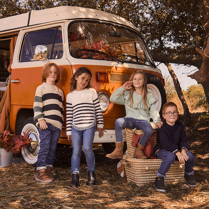 Pull en tricot rayé effet fourrure pour fille 