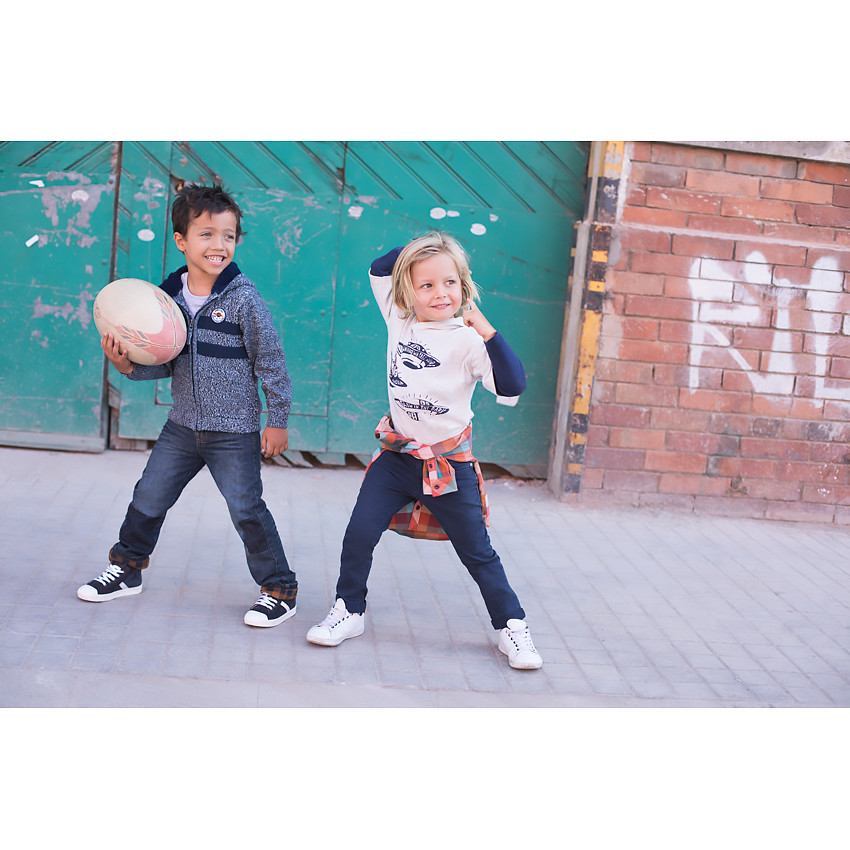 Tee-shirt manches longues à capuche effet 2 en 1 print soucoupes volantes 