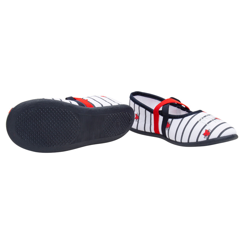 Chaussons bas en jersey avec rayures et coeurs contrastés 