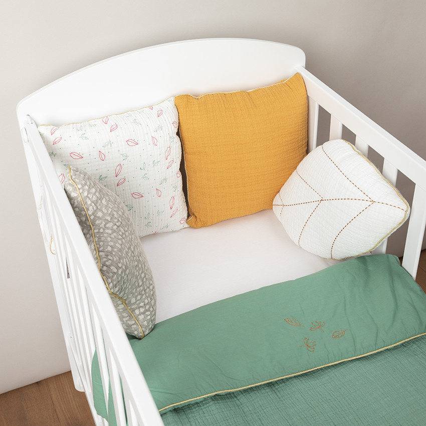 Coussin décoratif en tétra modulable en tour de lit ou de parc 