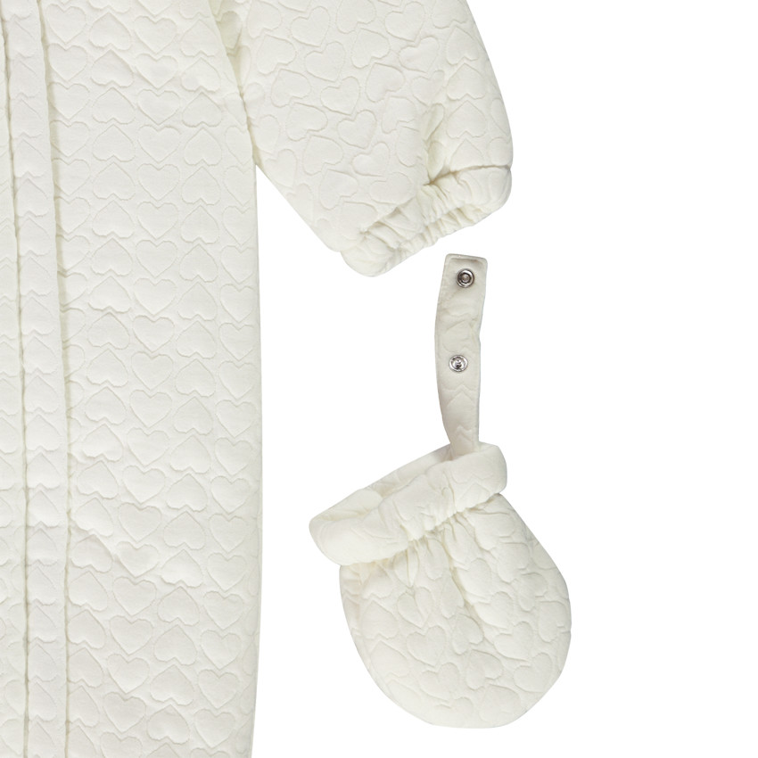 Combi-pilote matelassée cœurs pour bébé fille avec finitions différentes selon l'âge 