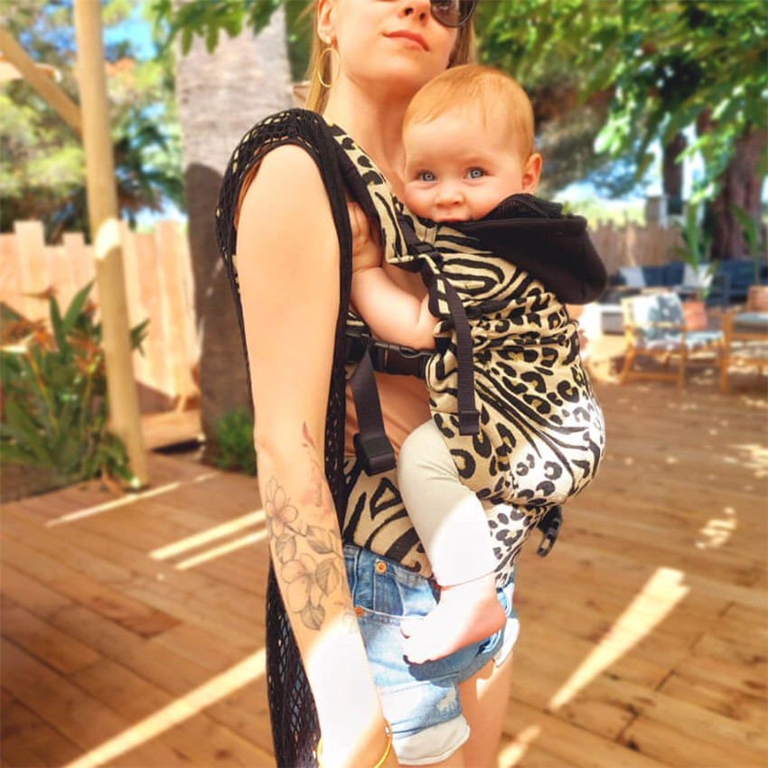Porte bébé 2-en-1 HoodieCarrier 2 Edition Limitée Leozébra 