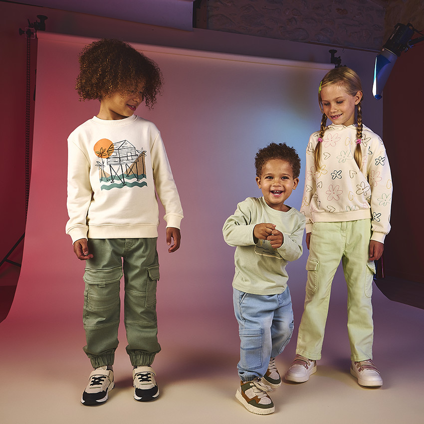 Jean uni à poches effet denim style cargo pour garçon  