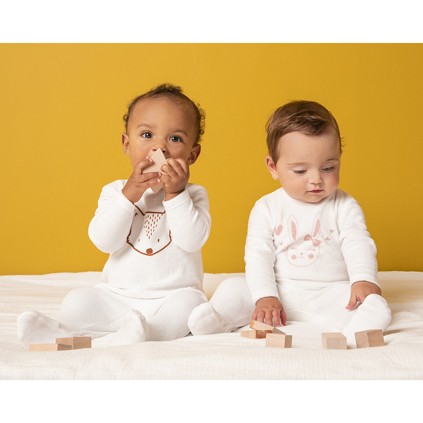 Dors-bien en velours print lapin et coeurs pour bébé fille 