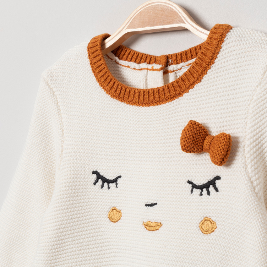 Robe manches longues en maille fantaisie à détails brodés 