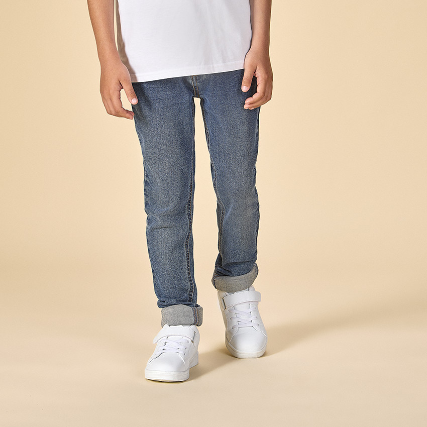 Jean skinny effet used à texte en relief pour garçon 