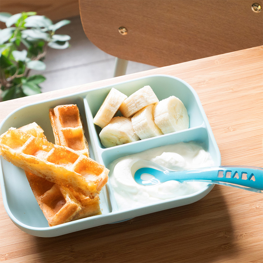 Set repas compartimenté en silicone avec ventouse - Bleu Main Set repas compartimenté en silicone avec ventouse - Bleu