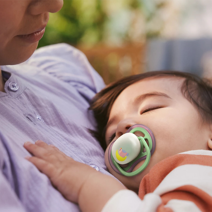 Lot de 2 sucettes silicone 6-18M Ultra Air nuit décorées 