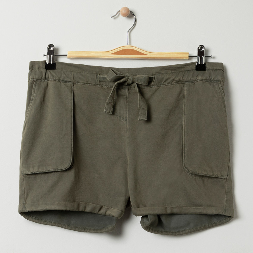 Short de grossesse en toile légère taille basse