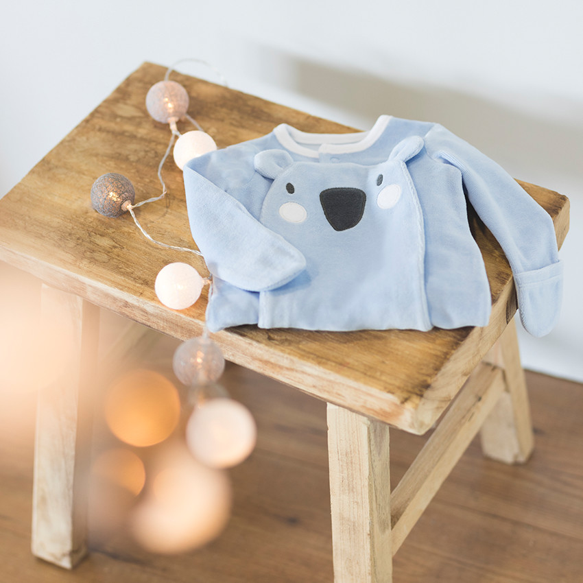 Dors-bien en velours avec koala sur le devant 