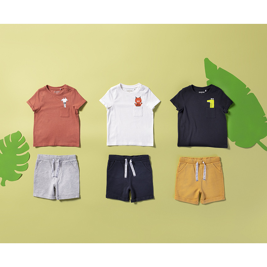 T-shirt manches courtes à poche et print girafe 