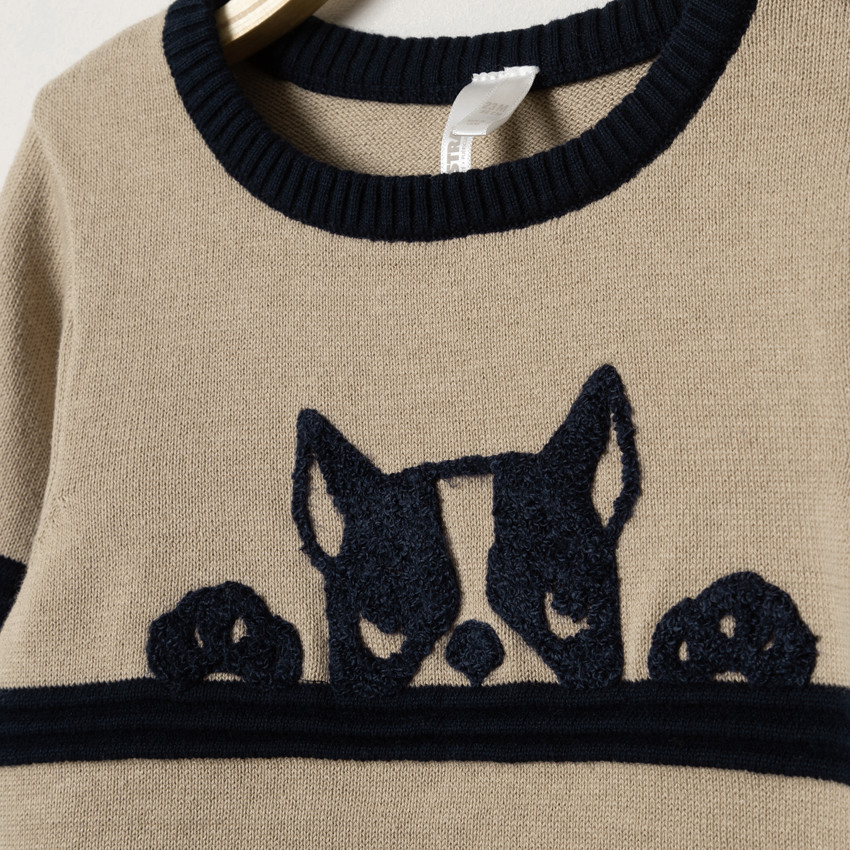 Pull en tricot à rayures et bouledogue Main Pull en tricot à rayures et bouledogue