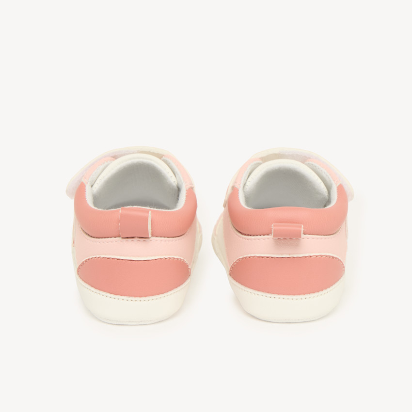 Baskets bébé fille à cœurs avec lacets élastiques et velcro 